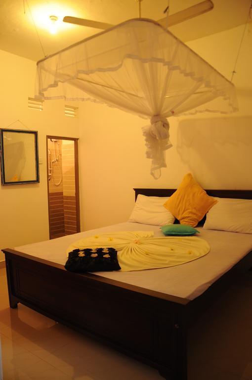 Thenu Rest Guest House Galle Zimmer foto